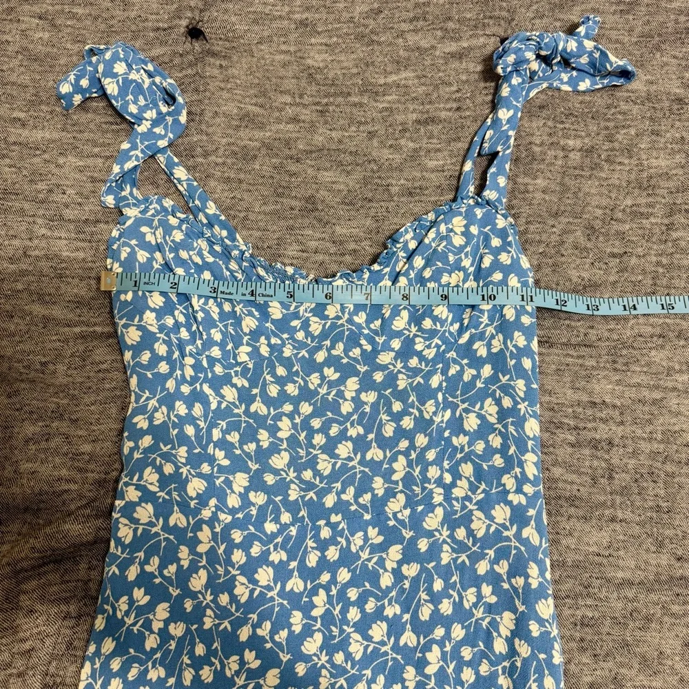 Reformation Blue Floral White Flowers Dainty Viscose Nikita Midi Dress Size 0 - Picture 12 of 12